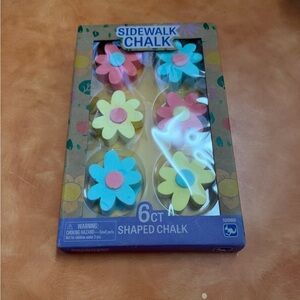 Vibrant Flower Shaped Sidewalk Chalk Set - 6 Pack